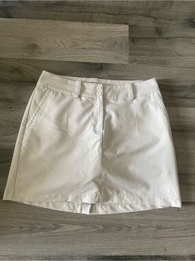 Nike White Women’s Golf Skort